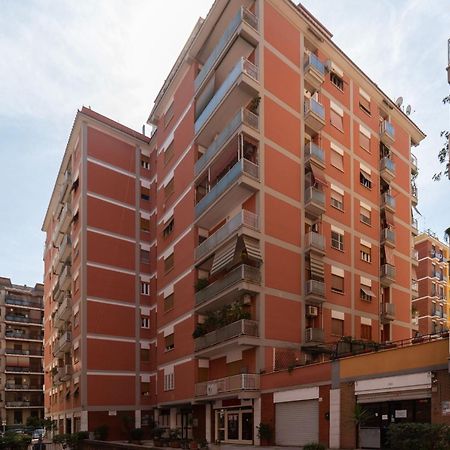 شقة Joivy Delightful 3-Bed Flat With Balcony روما المظهر الخارجي الصورة