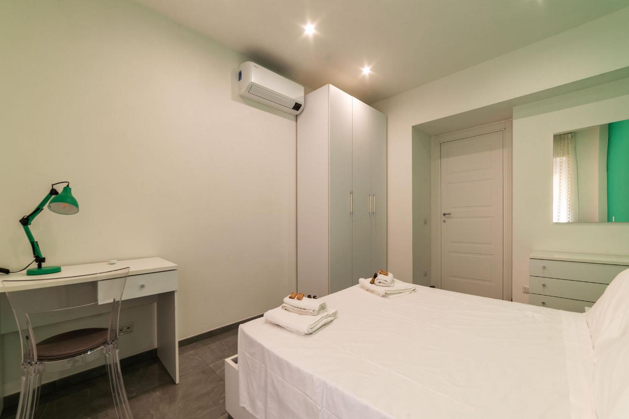 شقة Joivy Delightful 3-Bed Flat With Balcony روما المظهر الخارجي الصورة