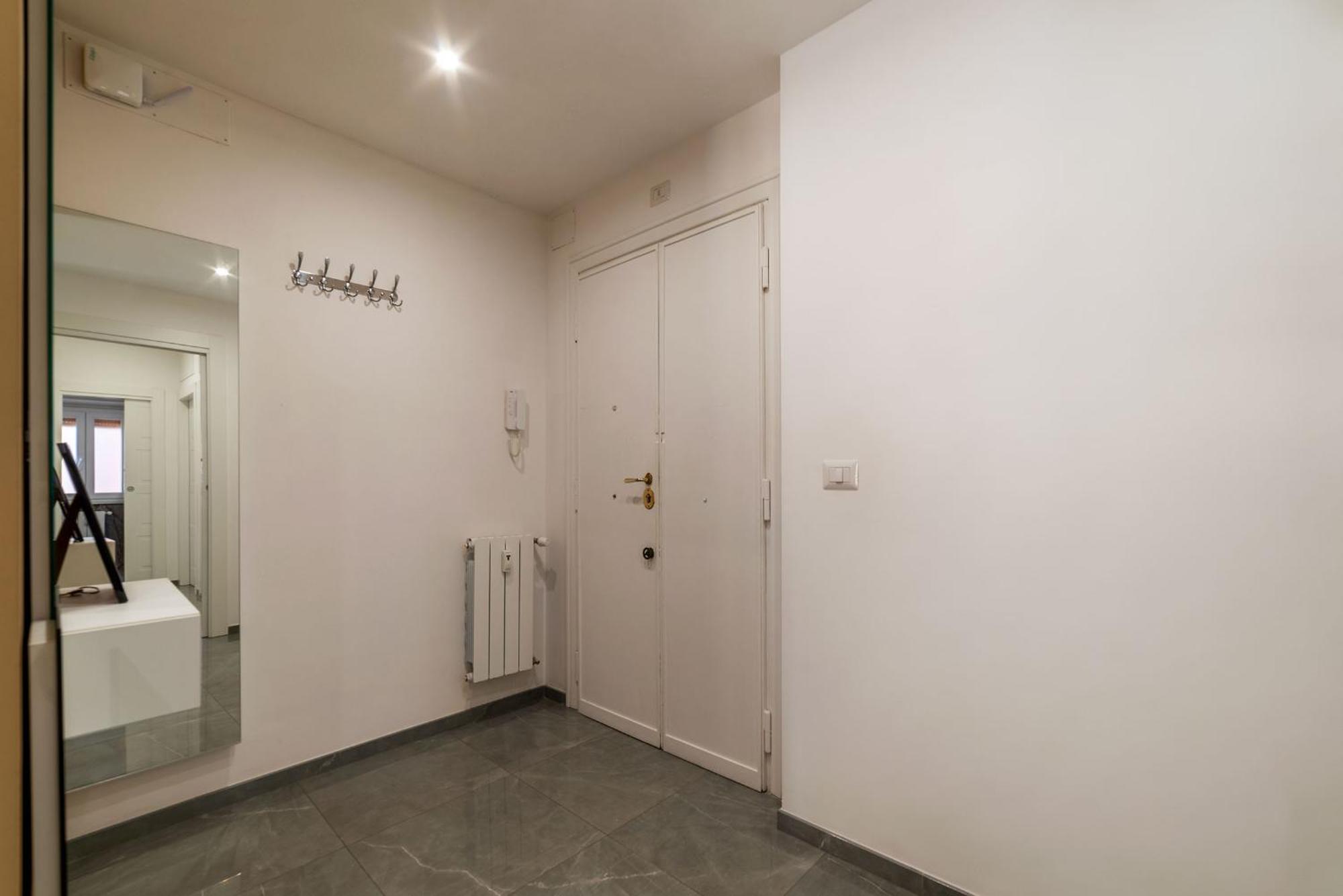شقة Joivy Delightful 3-Bed Flat With Balcony روما المظهر الخارجي الصورة