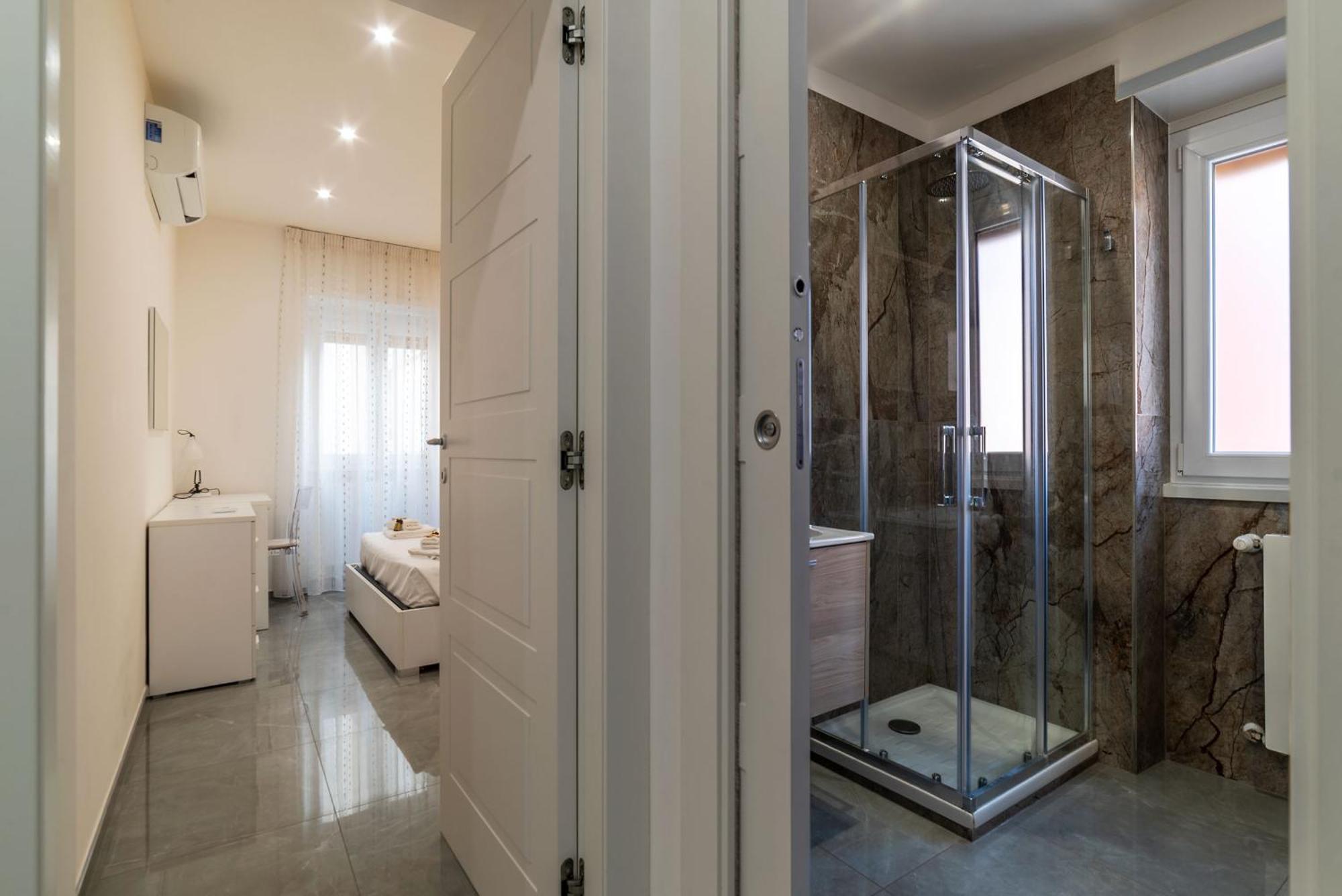 شقة Joivy Delightful 3-Bed Flat With Balcony روما المظهر الخارجي الصورة