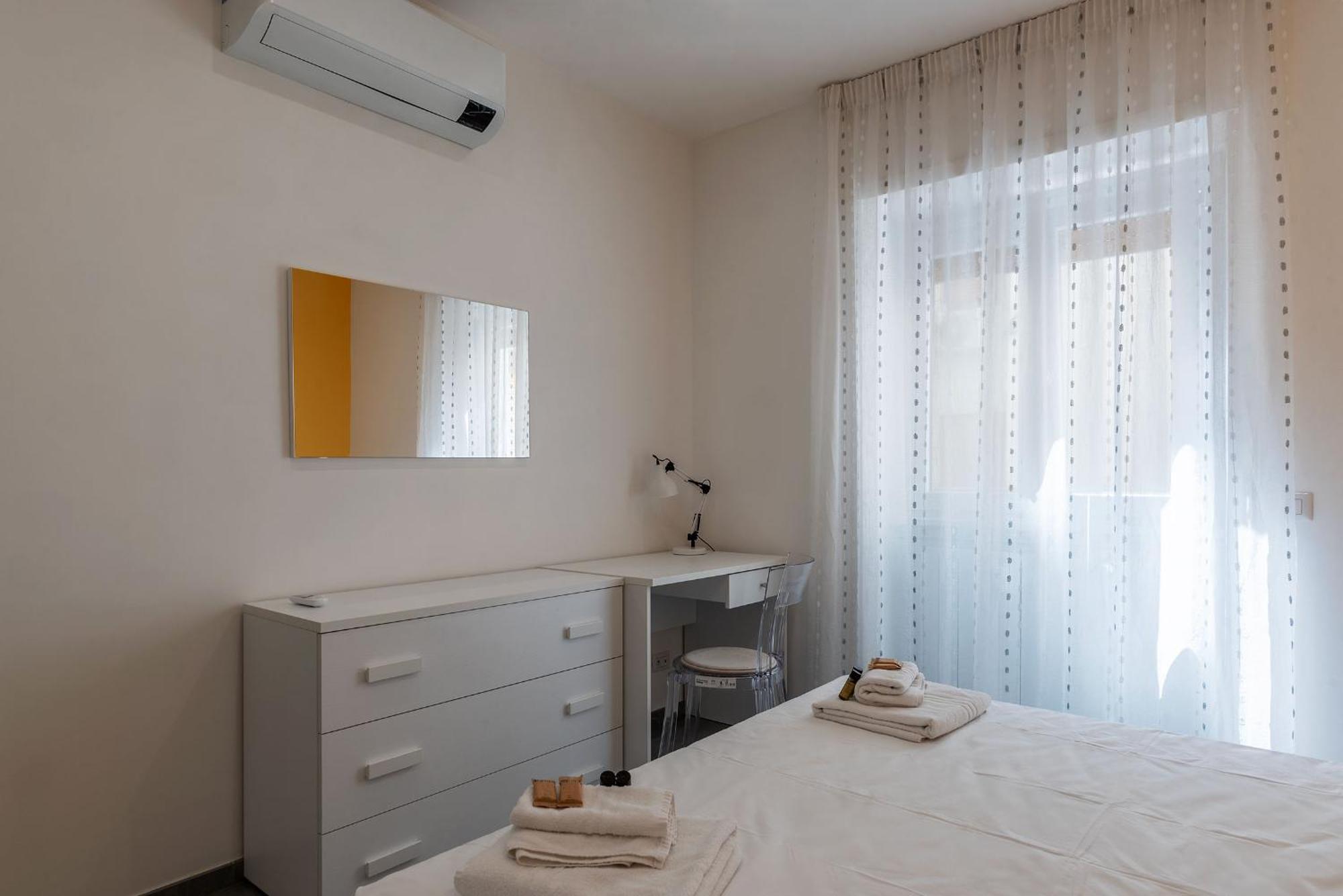 شقة Joivy Delightful 3-Bed Flat With Balcony روما المظهر الخارجي الصورة